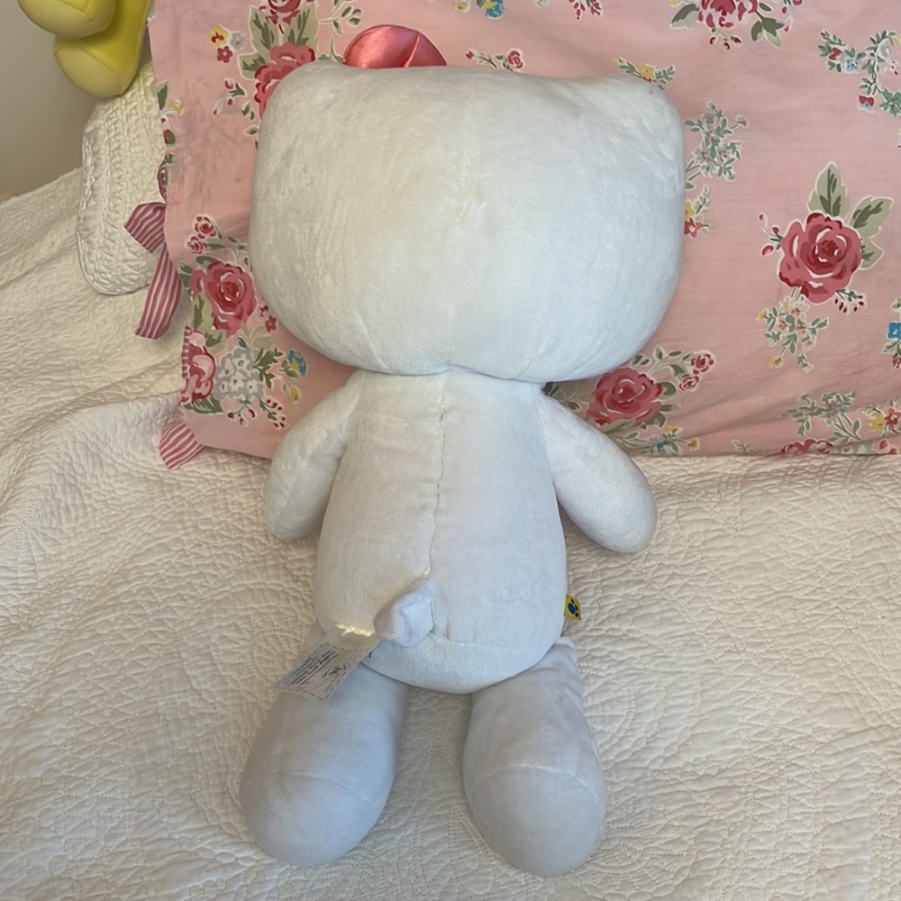 Hello Kitty Build-A-Bear - Picture 2 of 4
